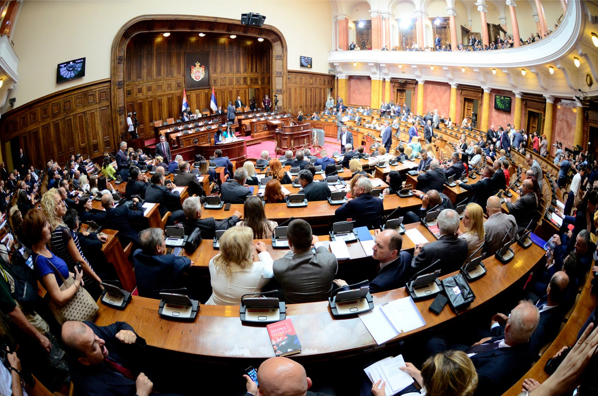 Нових 156 судија положило заклетву у Парламенту Нових 156 судија положило заклетву у Парламенту