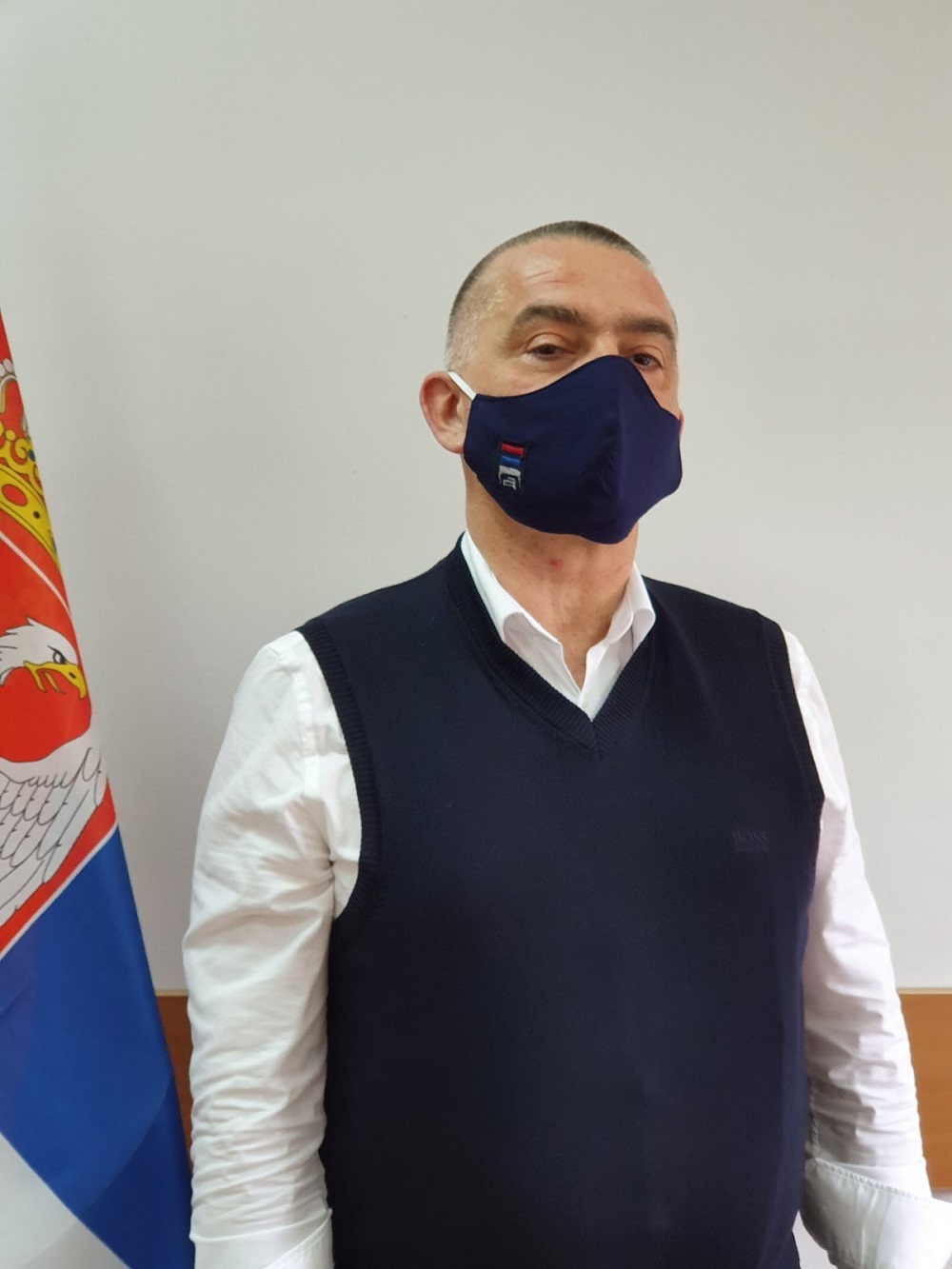Директор Ненад Вујић током тестирања апликација намењених „обукама на даљину“ - Извор: Правосудна академија