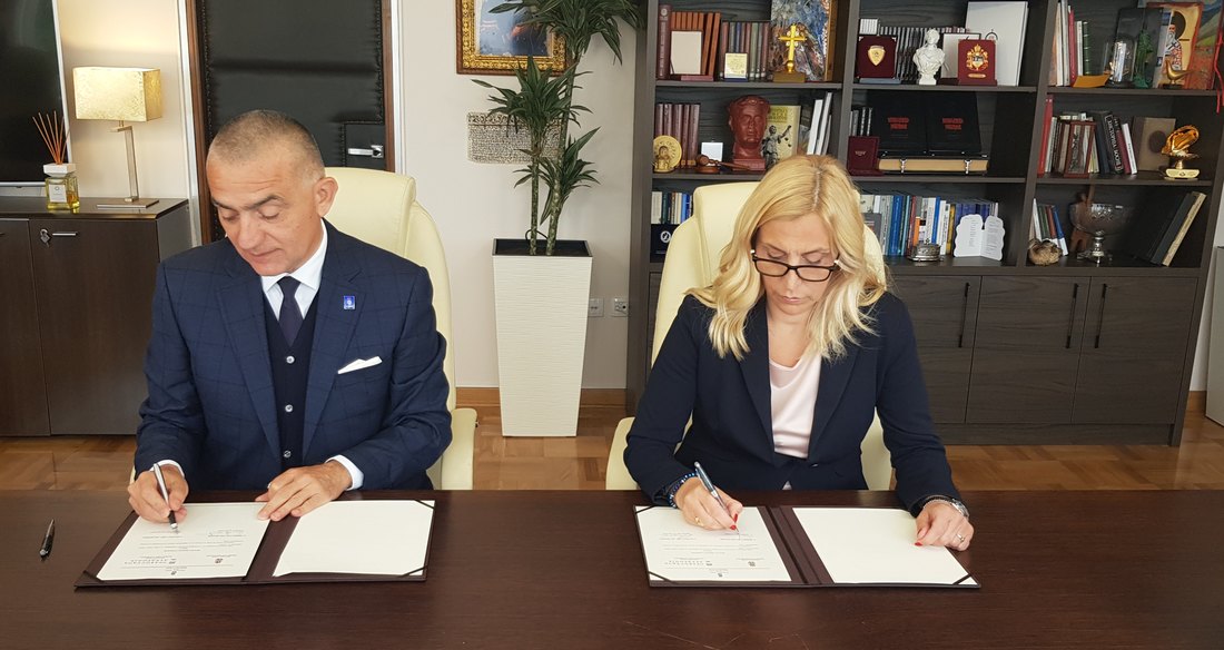 Potpisan Sporazum o saradnji Ministarstva pravde i Pravosudne akademije - Izvor: Saopštenje ministarstva Potpisan Sporazum o saradnji Ministarstva pravde i Pravosudne akademije - Izvor: Saopštenje ministarstva