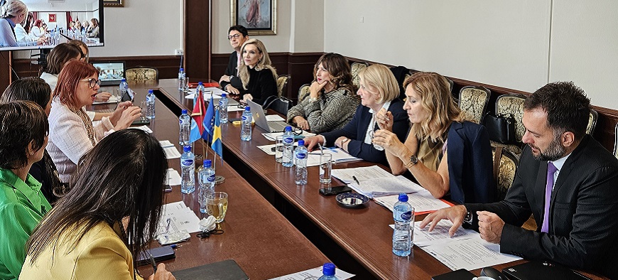 Permanent lecturer of the Judicial Academy Ljubica Milutinović, participated in a round table in the Supreme Court of Montenegro