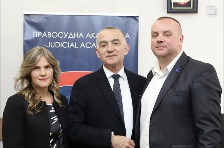 Министар Вујић обишао Правосудну академију, где се састао са вршиоцем функције директора Академије Срђаном Павличић и заменицом директора Академије Мајом Прелић Симовић
