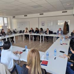 Данас је у тренинг центру Националне академије за јавну управу одржан округли сто „Сусрети тренера“ - слика 1