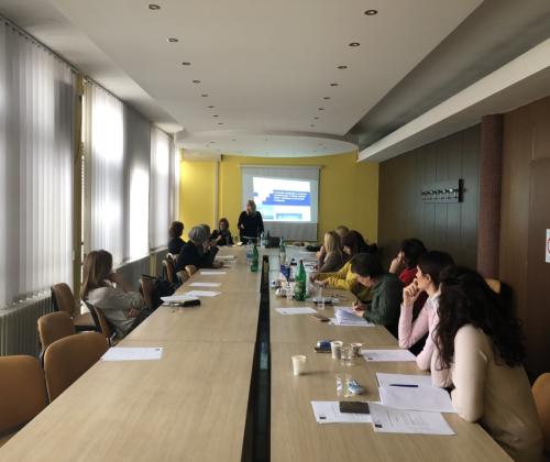 Промоција и оснаживање инфо-служби привредних судова