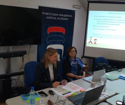 Јачање капацитета стручњака за права деце у грађанским судским поступцима