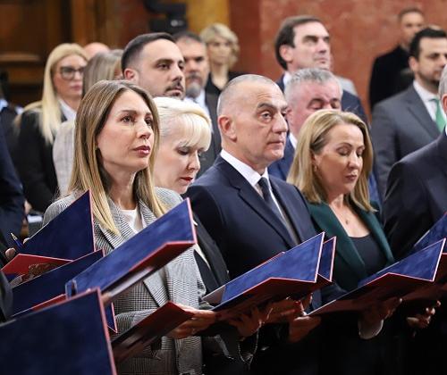 Изабрана нова Влада Републике Србије