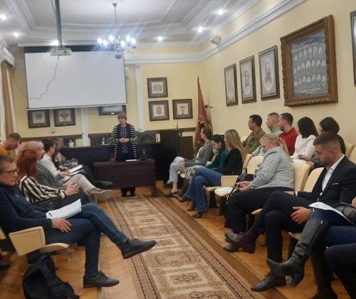 Малолетници као учиниоци кривичних дела и малолетна лица оштећена кривичним делом